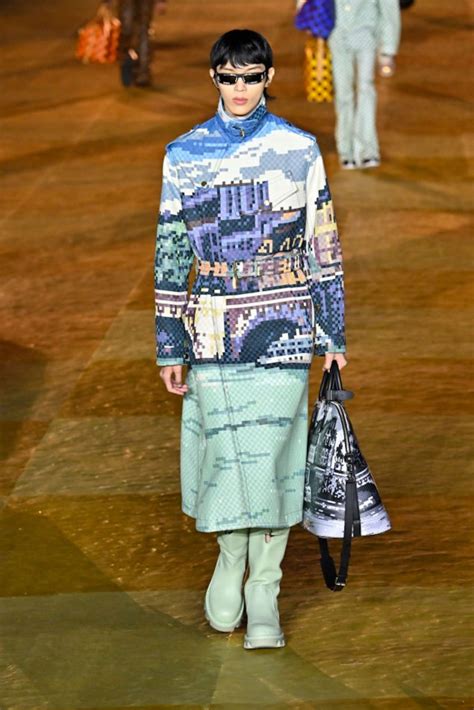 louis vuitton sfilata pre-collezione spring|Louis Vuitton Puts on a Display of ‘Soft Power’ for Spring 2025.